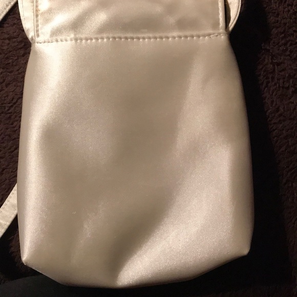 🌞3/$25 cream polyester crossbody purse - Picture 6 of 8